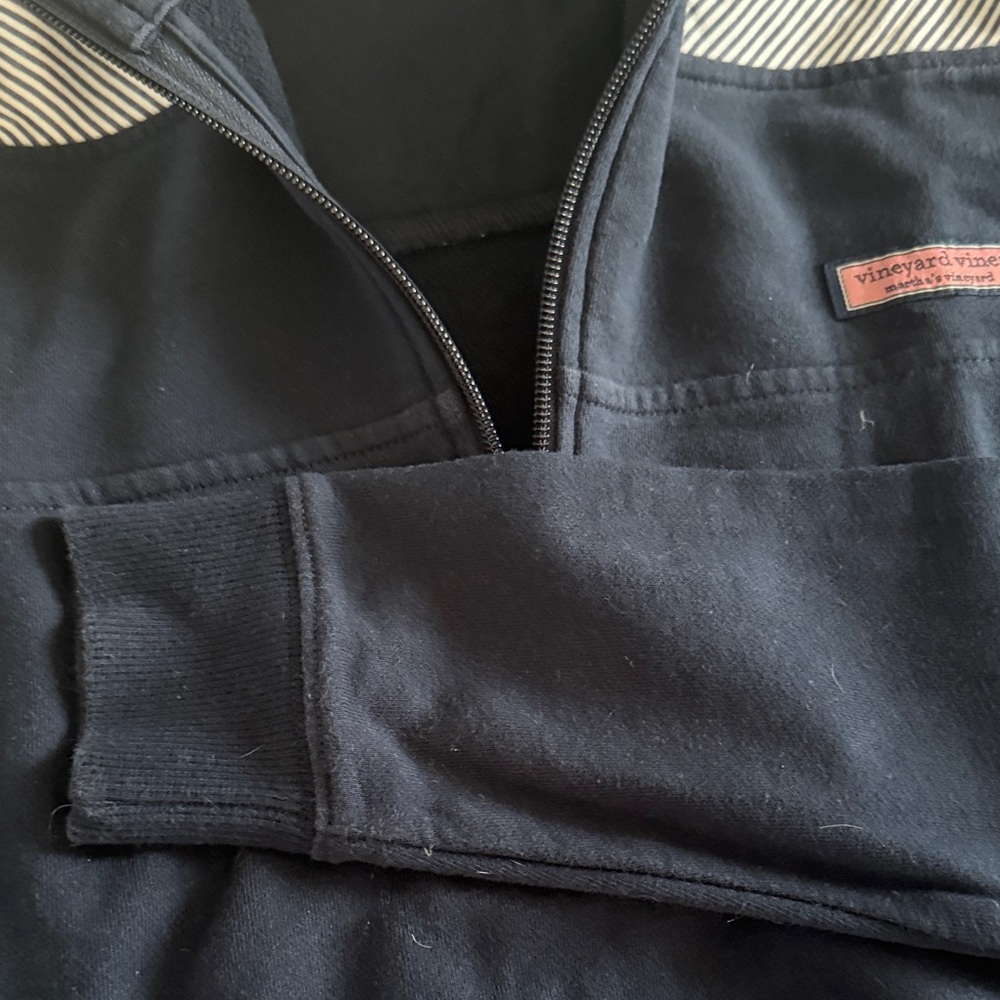 Vineyard Vines Navy and White Sweatshirt - Picture 8 of 9